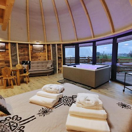 ホテル Tatry Mountain Glamp Z Jacuzzi ザコパネ エクステリア 写真